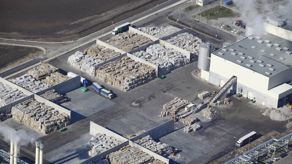 Picture of Waste Paper / Hamburger Hungaria Site